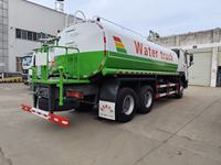 Camiones Cisterna Sinotruk Howo 6*4 6*6 de 15 CBM, 18000 L, 20000 L, 25000 L, 30000 L para Transporte de Agua, Camión Cisterna con Aspersor en Venta
