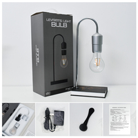Nouveau design de lampe flottante Lampe de table flottante à lévitation avec chargeur sans fil