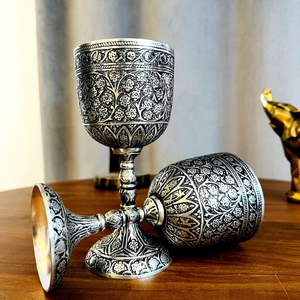 <span class=keywords><strong>Calice</strong></span> Artigianale in Argento Nero con Incisioni Floreali e Ricchi Dettagli Botanici, Tradizionale <span class=keywords><strong>Calice</strong></span> in Metallo Decorativo - Product Image 5
