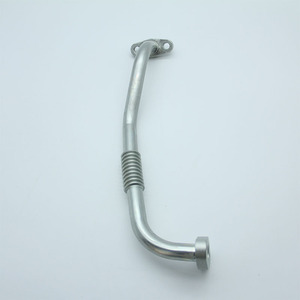 ท่อระบายน้ำมันเทอร์โบชาร์จเจอร์ ท่อส่งน้ำมันกลับ สำหรับ SK200-8 SK210-8 SK250-8 J05E อะไหล่รถขุด รุ่น S2410-72140 VHS241072140A - Product Image 1