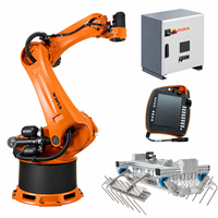 Robot de palettisation industriel à 5 axes KUKA KR 470-2 PA à grande vitesse, 470 kg, 3150 mm, avec pince à palettes pour la manutention de marchandises lourdes