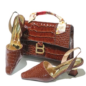 Set di Scarpe e Borse Abbinate <span class=keywords><strong>Color</strong></span> <span class=keywords><strong>Oro</strong></span> a Prezzo di Fabbrica, <span class=keywords><strong>Sandali</strong></span> e Borse Africane per Matrimoni e Feste - Product Image 2