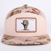 Casquettes Hip Hop Snapback personnalisées à 7 panneaux avec logo brodé et imprimé d'arbre, chapeau imperméable à l'eau découpé au laser perforé Camo Snapback