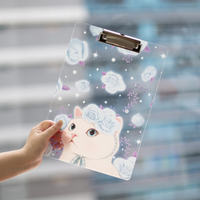 Vente en gros de dossiers en carton pour presse-papiers A4 Couverture rigide multicolore Conception de clips à ressort Technique d'injection pour le printemps