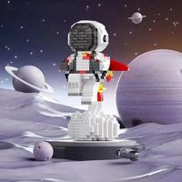 Micro blocs de construction espace lune dessin animé astronaute Figure avec lumière ville aérospatiale modèle briques jouets pour enfants cadeau d'anniversaire