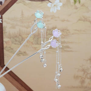 Épingle à cheveux <span class=keywords><strong>vintage</strong></span> à double fleur avec cloche de jade et pompon élégant à franges Épingle à cheveux polyvalente de style ancien - Product Image 3