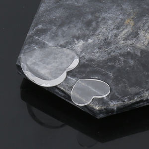 Accesorios de Joyería de Zafiro Tallado en Forma de Corazón Personalizados de Fábrica, Estilo Punk, con Características Antirrayaduras y Anticorrosión - Product Image 2