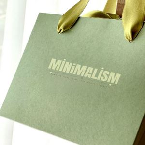 Sacs cadeaux de luxe écologiques en papier blanc haut de gamme avec logo personnalisé imprimé pour bijoux et vêtements - Product Image 5
