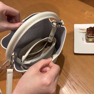 Sac à main décontracté et simple pour femme, nouvelle collection printemps 2026, texture raffinée, style occidental de luxe léger, grande capacité - Product Image 4