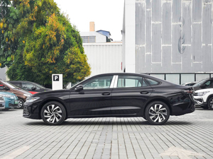 Nuova 2026 per 380TSI Luxury Sedan con trasmissione automatica, guida a sinistra, benzina, prezzo FOB Tianjin, veicolo ad alta velocità - Product Image 4