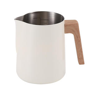 <span class=keywords><strong>Pichet</strong></span> à mousse de lait en acier inoxydable 304 avec échelle de mesure, poignée en bois pour l'art du latte, le cappuccino, l'utilisation à domicile et au café - Product Image 5