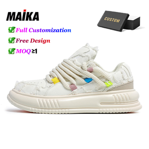 Zapatos de marca con logotipo personalizado para hombres y mujeres, zapatos deportivos informales de etiqueta privada, zapatillas cómodas de diseño, zapatos gruesos para caminar Unisex Oem - Product Image 1