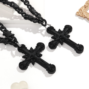 Neuheit: Mattschwarze Jesus-Halskette mit Hip-Hop-Stil, Coole Stachelkette, Unendliche Dornen, Cuban Link, Acryl-Kreuz-Anhänger-Halskette für Herren - Product Image 4