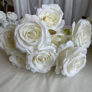 IFG Bouquet di 9 Rose Bianche Artificiali in Seta per Matrimoni e Decorazioni Domestiche - Product Image 3