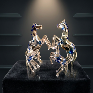 Ensemble cadeau de deux chevaux en verre, pièce de décoration avec fonction de recul - Product Image 2