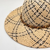 Chapeau de paille à large bord à tissage géométrique avec bande de perles en bois pour femme, protection solaire estivale pour la plage
