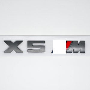 Emblema Adhesivo para Coche, Letras 3D en Negro Cromado y Blanco, para Decoración Trasera y Lateral - Product Image 4