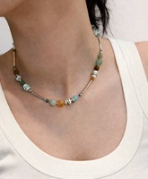 Collier personnalisé à faible MOQ avec perles rondes multicolores, pierres naturelles, perles baroques et éclats de pierres précieuses, bijoux de mode quotidiens pour marque privée