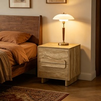 Table de chevet moderne à 2 tiroirs en bois clair naturel avec pieds en bois massif, style mi-siècle, pour chambre et salon