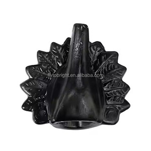 Silbato Azteca de la Muerte de Cerámica Negra con Sonido de Grito - Product Image 2