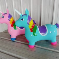 Vente en gros de jouets gonflables en latex de cheval sautant épaissi pour enfants pour poney cheval en caoutchouc pour la maternelle