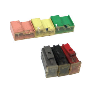 Expédition rapide Caja De Link bloc de batterie relais robinet étanche porte-lame Marine boîte à fusibles de <span class=keywords><strong>voiture</strong></span> 12V pour Mercedes Benz classe C - Product Image 6