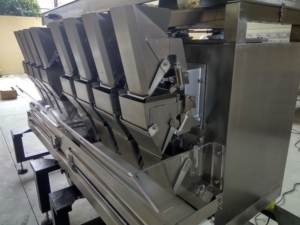 Confezionatrici a 8 teste con combinazione lineare a più teste di patate e pomodoro e aglio - Product Image 5