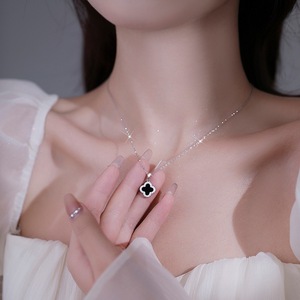 <span class=keywords><strong>Collana</strong></span> a catena <span class=keywords><strong>quadrifoglio</strong></span> elegante stile donna autunno inverno placcato oro luce di lusso Instagram popolare - Product Image 2