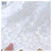 Vente directe d'usine, bon prix, tissu en dentelle soluble dans l'eau, tissu en voile de coton, dentelle brodée florale 3D, dentelle à œillets