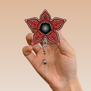 Portabadge Personalizzato in Acrilico con Design di Personaggi <span class=keywords><strong>TV</strong></span>, Porta Badge ID per Infermieri, Regalo per Infermieri - Product Image 1