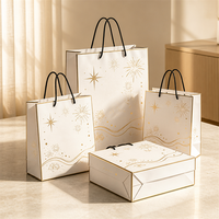 Service personnalisé tout-en-un pour l'emballage cosmétique : sacs en papier, sacs de shopping, sacs fourre-tout dans une couleur champagne classique et luxueuse