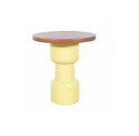 Table d'appoint moderne, table d'appoint élégante pour salon, chambre à coucher, design élégant, meubles compacts et gain de place pour la maison