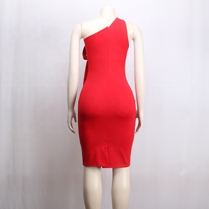 Robe unique sans manches à une épaule, longueur genou, de bonne qualité, pour femme, collection printemps-automne, vente en gros - Product Image 6