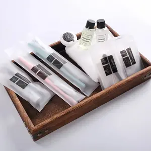 Disposable 5 Star Hotel Shampoo Soaps And Toiletries Set Custom Luxury Hotel Guest Room Supplies Amenities Kit