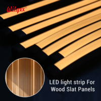 Bande lumineuse LED pour décoration murale en lattes de bois, intelligente et dimmable, Wi-Fi et télécommande IR, PCB flexible, découpe en intervalles de 50 mm, alimentation par prise.