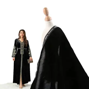 Moda terciopelo telas poliéster tejido liso sólido coreano terciopelo 9000 abaya tela material para Dubai musulmán ropa de invierno