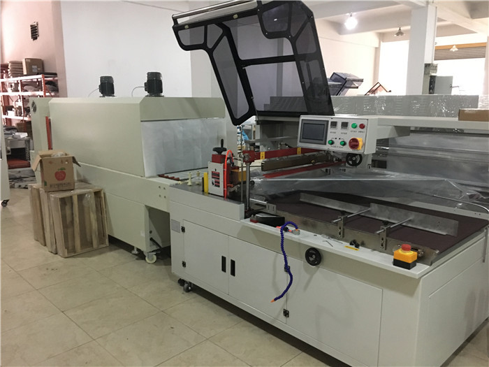 Thermoscellage automatique Machine D'emballage Rétractable par POF matériel, machine d'emballage thermorétractable fournisseur