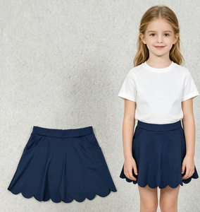 Jupe-short athlétique unie pour petites filles, avec bord festonné, doublée, pour yoga, vente en gros, vêtements pour enfants - Product Image 1