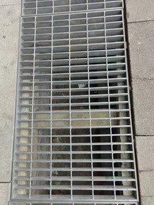 Grilles <span class=keywords><strong>de</strong></span> drainage en métal pour allée, couverture <span class=keywords><strong>de</strong></span> sol, gravier, canal <span class=keywords><strong>de</strong></span> drainage en forme <span class=keywords><strong>de</strong></span> U, gouttière <span class=keywords><strong>de</strong></span> pluie, grilles <span class=keywords><strong>de</strong></span> pont structurelles - Product Image 3