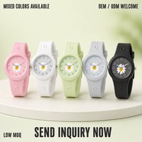 Montre à quartz pour enfants et étudiants, avec cadran et bracelet à motif marguerite mignon, personnalisable avec logo, faible MOQ, vente en gros OEM ODM, directement de l'usine