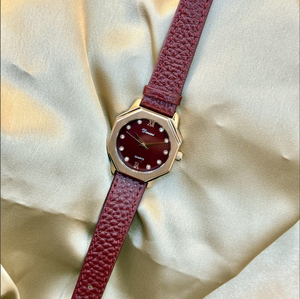 Small Dial <b>Red</b> Ladies Wristwatch Vintage Angola <b>Red</b> Tone Niche Fashion Quartz Watch - Product Image 5