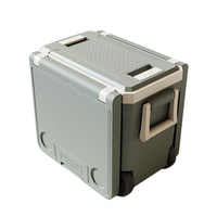 Nouvelle arrivée : Glacière isotherme portable multifonctionnelle 32L de style moderne pour le camping, avec tables et chaises