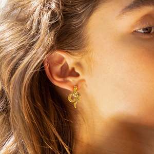 Boucles d'oreilles en forme de serpent avec diamants, plaquées or 18 carats, pour femmes, à porter au quotidien - Product Image 4