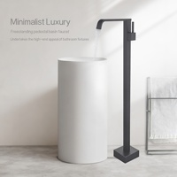 Grifo de Bañera de Pie de Latón Cromado Electrochapado con Válvula Cerámica, Estilo Chino Moderno, Rociador Suave para Hotel y Villa