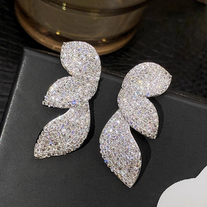 Orecchini a Perno a Forma di Foglia Marquise per Donne, Design Irregolare, Accessori per Orecchie da Indossare Quotidianamente - Product Image 5