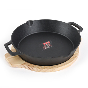 פלטת גריל מברזל יצוק עם בסיס עץ אורן לבשר, דגים וסטייקים, שחורה, מתאימה לגז ואינדוקציה, לשימוש חיצוני - Product Image 4