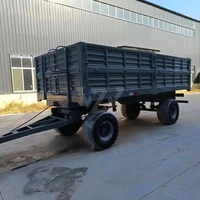 Remorque agricole à benne basculante robuste pour tracteur, idéale pour le transport de céréales et de produits agricoles
