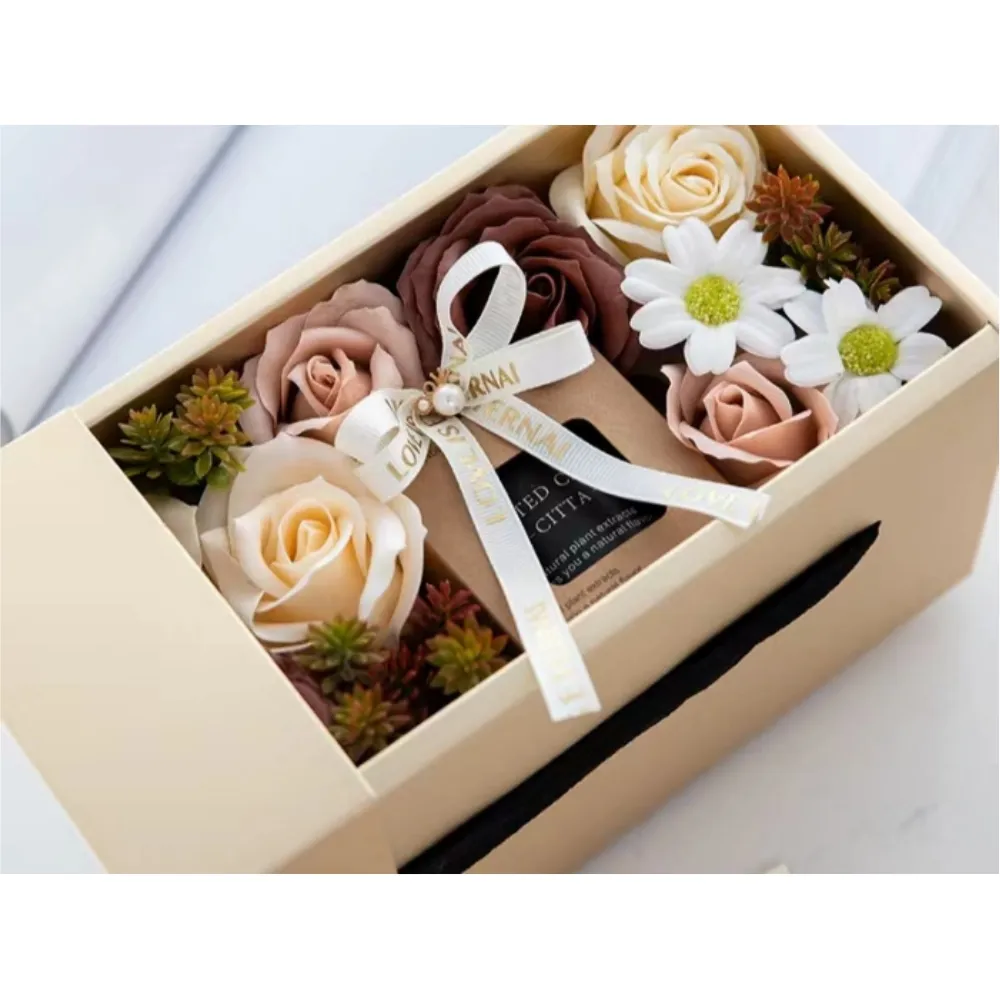 Sıcak satış lüks düğün hediyesi taşınabilir kutu aromaterapi soya balmumu kokulu doğum günü mum hediye Set lüks paketi ile konuk için