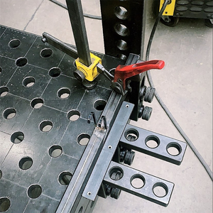 Mire <span class=keywords><strong>como</strong></span> los robots soldan en este sistema de mesa de soldadura 3D de hierro fundido de alta resistencia - Product Image 4