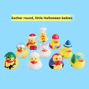 Jouet Créatif de Noël en PVC en forme de Petit Canard Jaune pour Halloween, Jouet à Presser qui Couine et qui Contient de l'Eau, Idéal pour le Bain et comme Cadeau Promotionnel - Product Image 2